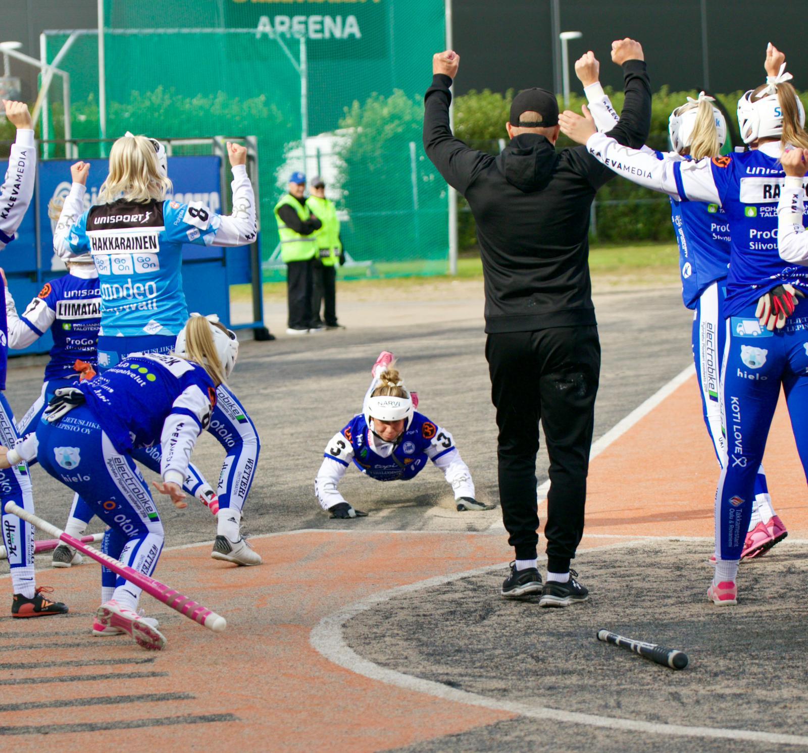 Lippo lähempänä paluuta Superpesikseen